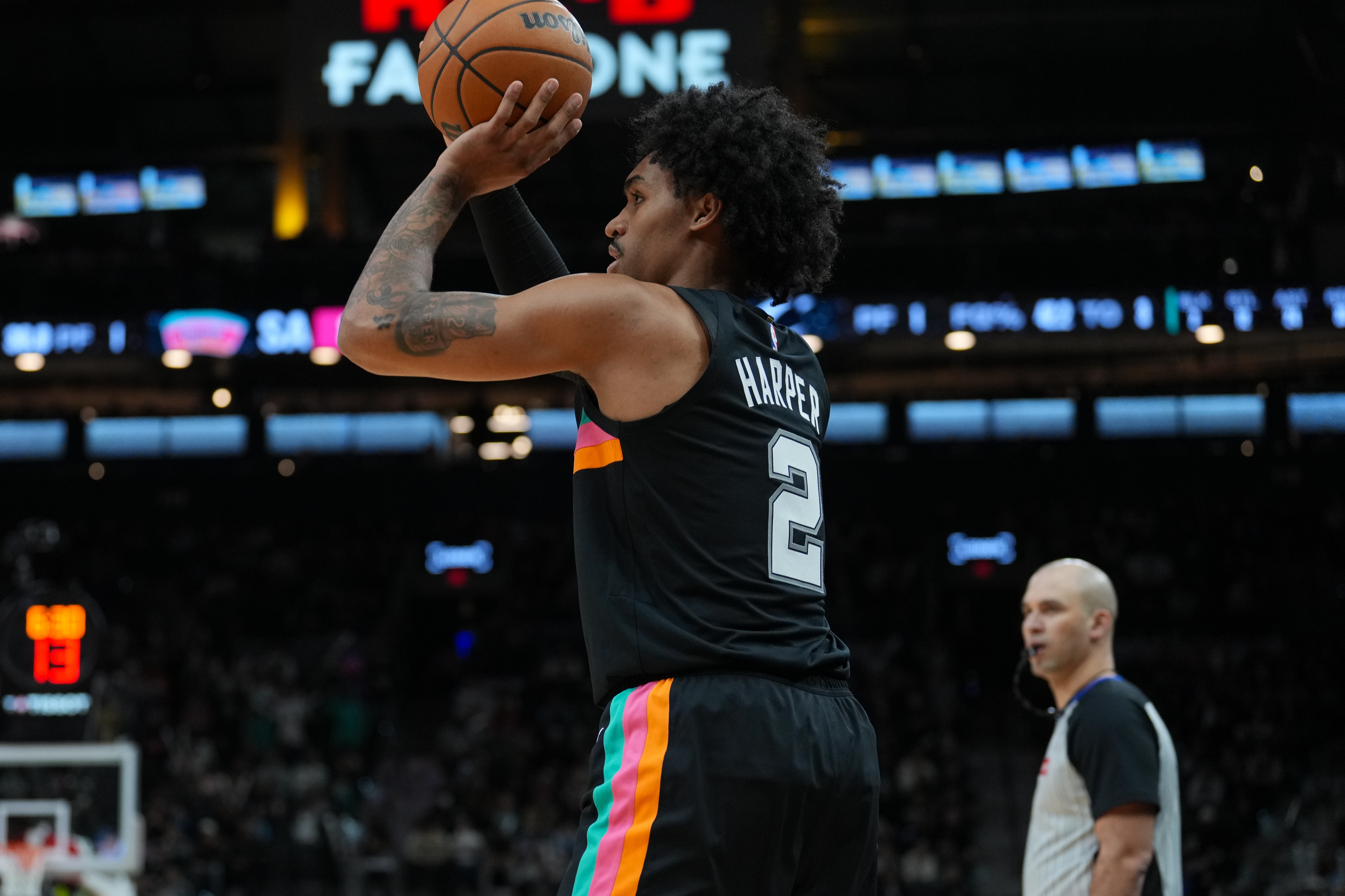 开云下载-正负值-17最低！榜眼哈珀25分钟7中3拿到12分3板3助 三分3中2