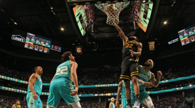 开云体育-3战轰60分！维金斯梦回2022 勇士冲刺迎回利器