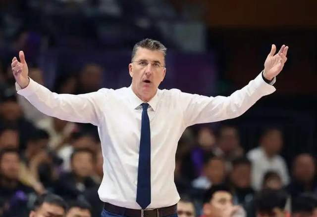 CBA最新消息！曝布姆加盟新疆男篮，北京首钢大将正式复出